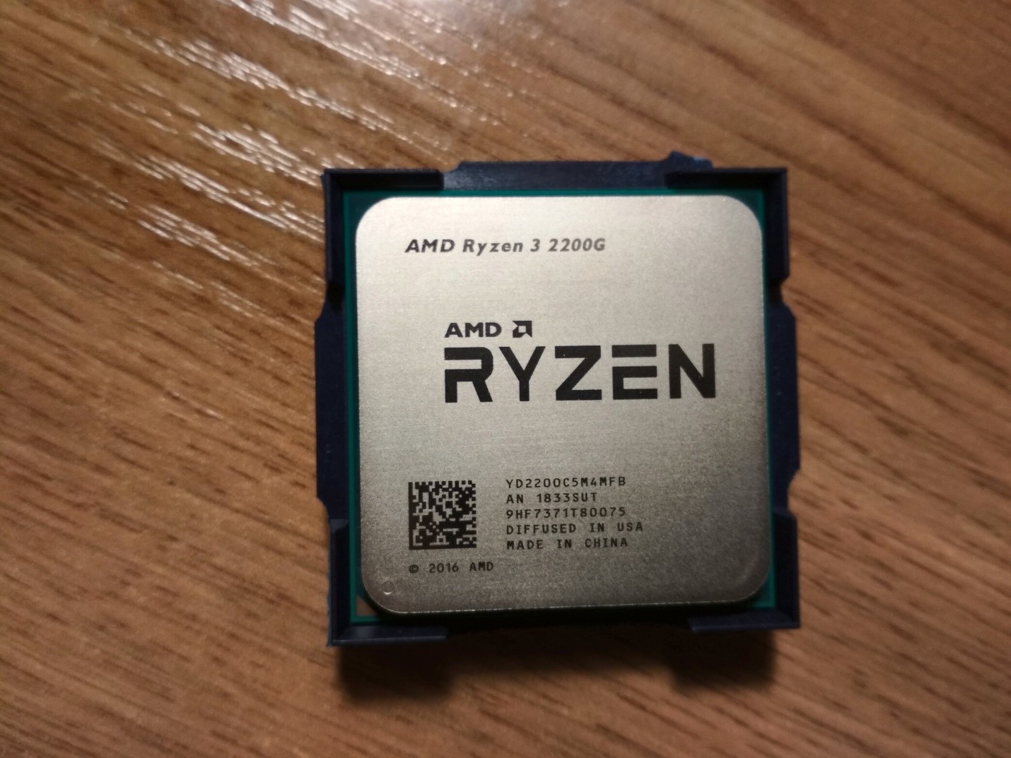 AMD Ryzen 3 2200G