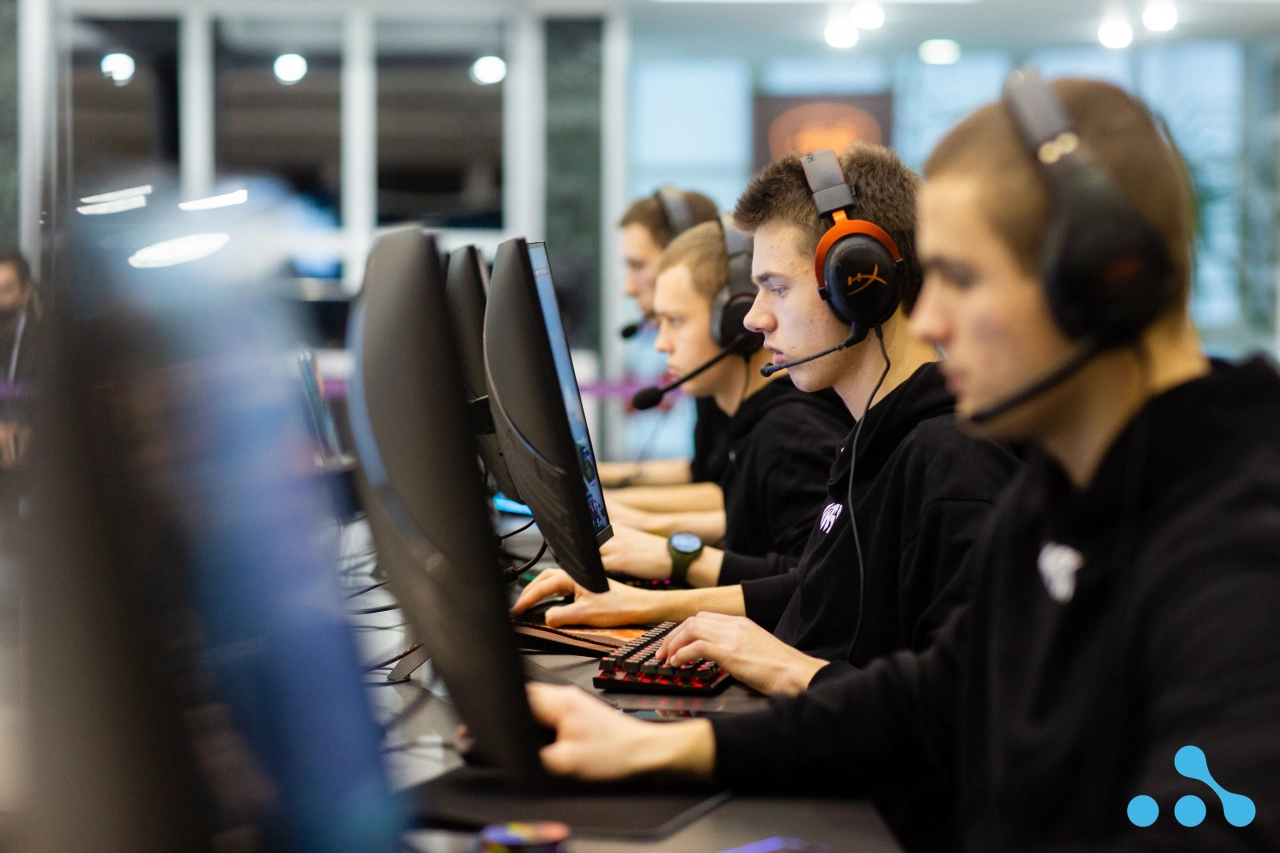 CYBER HEROES WePlay Esports при поддержке Artline