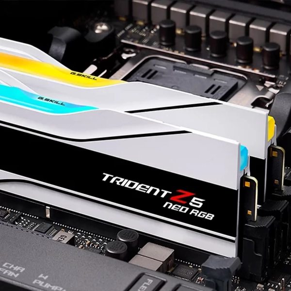 Купити Модуль пам'яті G.Skill Trident Z5 Neo RGB White DDR5-6000 32GB (2x16GB) AMD EXPO CL30-36-36-96 1.35V - фото 3