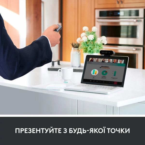 Купити Презентер Logitech Spotlight Presentation Remote Gold (910-004862) - фото 2