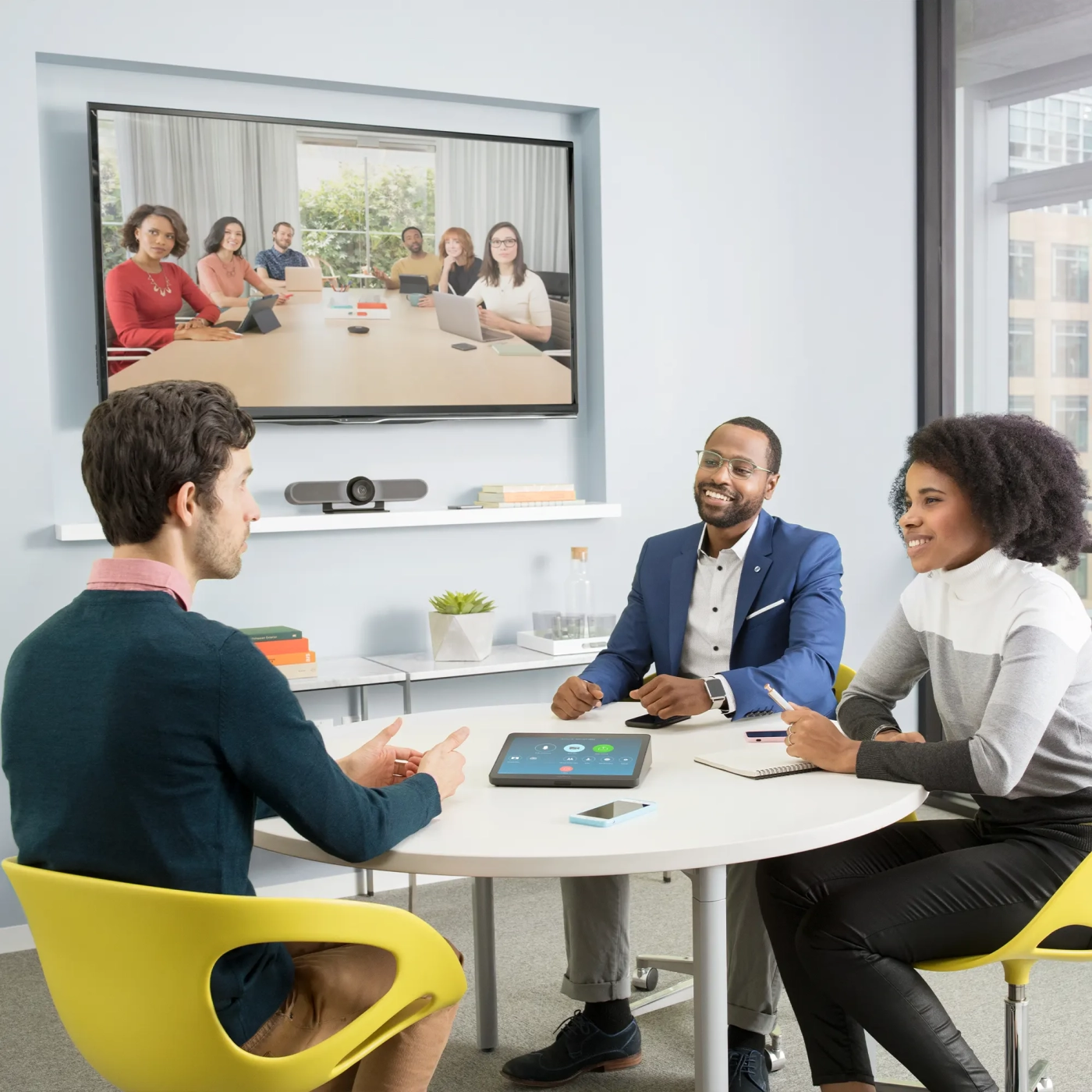 Купити Комплект для відеоконференцій Logitech TAPZOOMSMALL/1 TAP NUC8I7BEH ZOOM MEETUP EU Plug - фото 2