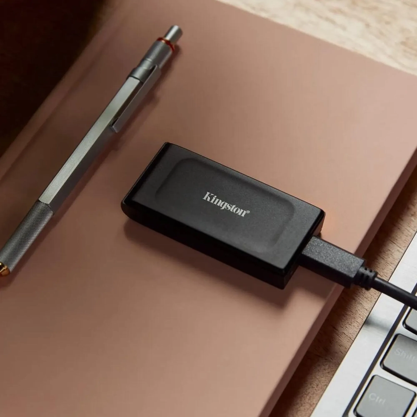 Купить SSD Kingston SXS1000 Black 1ТB Portable USB (SXS1000/1000G) - фото 4