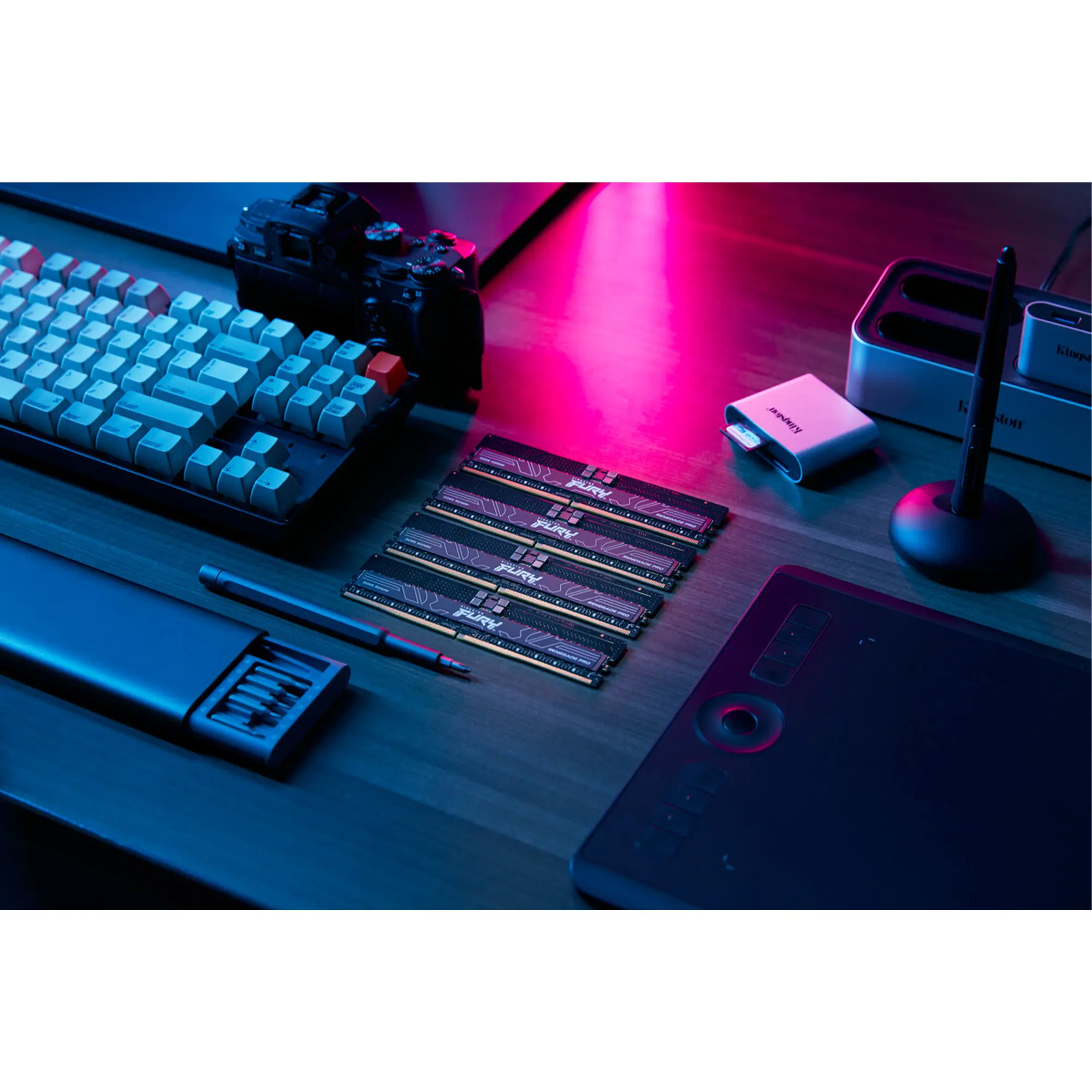 Купить Модуль памяти Kingston Fury Renegade Pro EXPO ECC Registered DDR5-6000 128GB (8x16GB) (KF560R32RBEK8-128) - фото 8