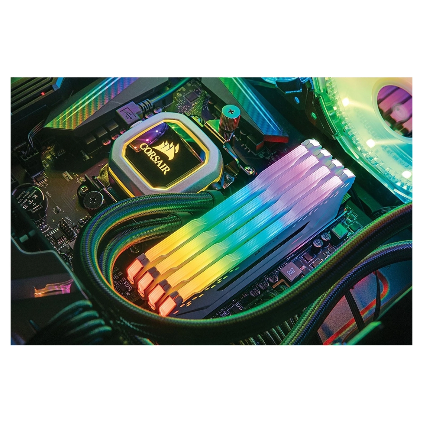 Купити Модуль пам'яті Corsair Vengeance RGB Black DDR4-3600 32GB (2x16GB) (CMW32GX4M2D3600C18) - фото 6