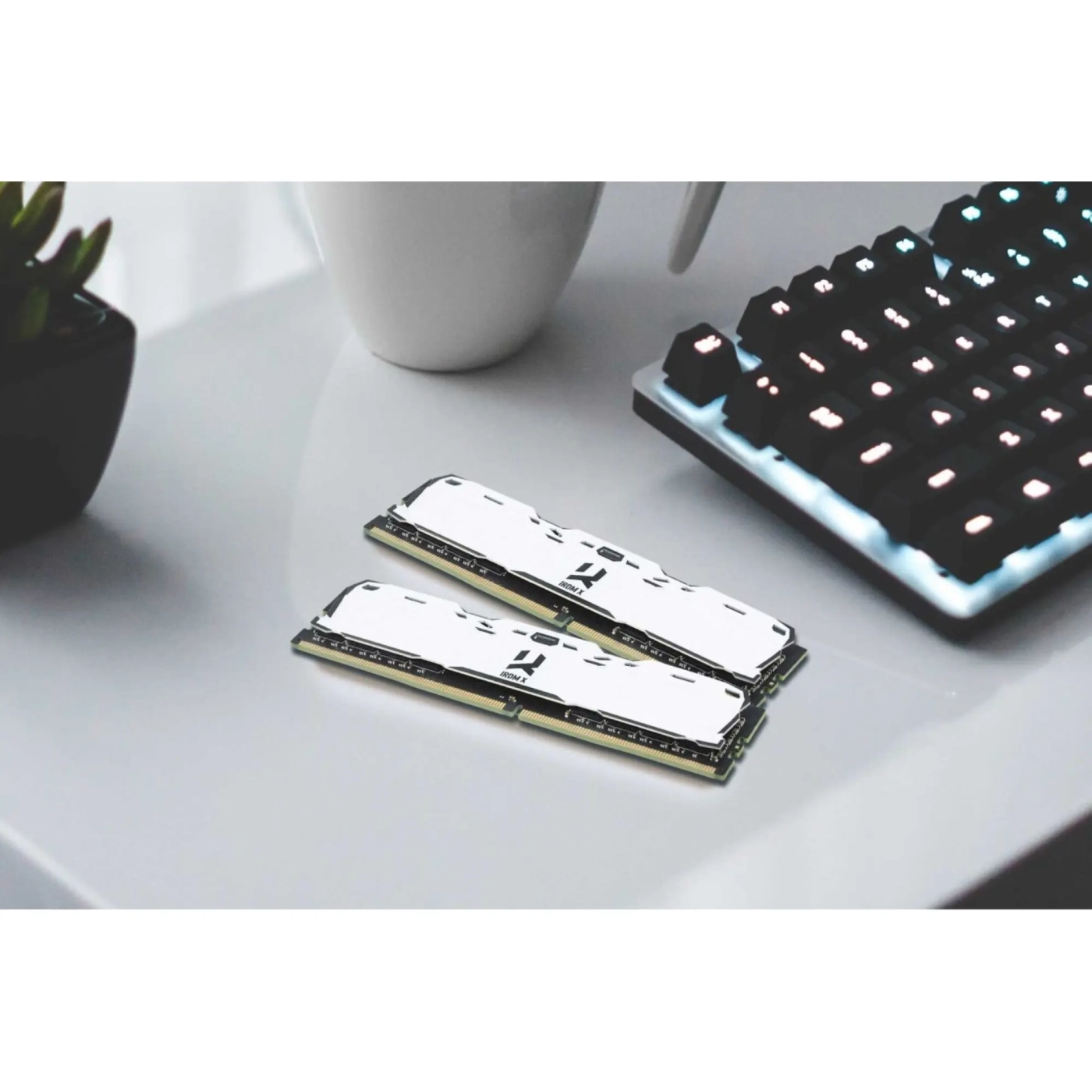 Купити Модуль пам'яті Goodram IRDM X Blue DDR4-3200 8GB (IR-XB3200D464L16SA/8G) - фото 5