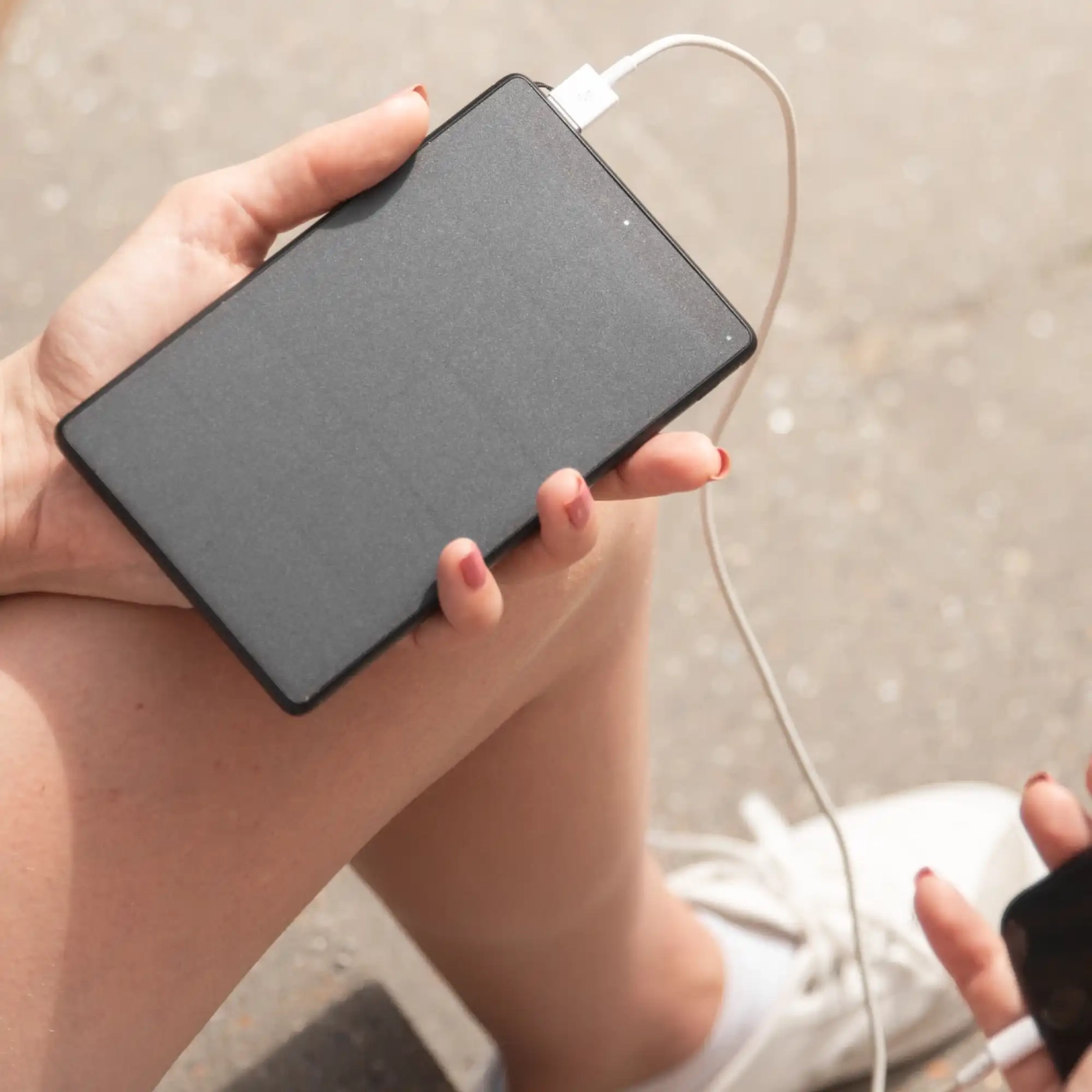 Купити Павербанк УМБ сонячна Sandberg PD Urban 10000 mAh, UPS mode, PD QC 3.0, 2xUSB, Type-C OUT (420-54_VW) Black - фото 3