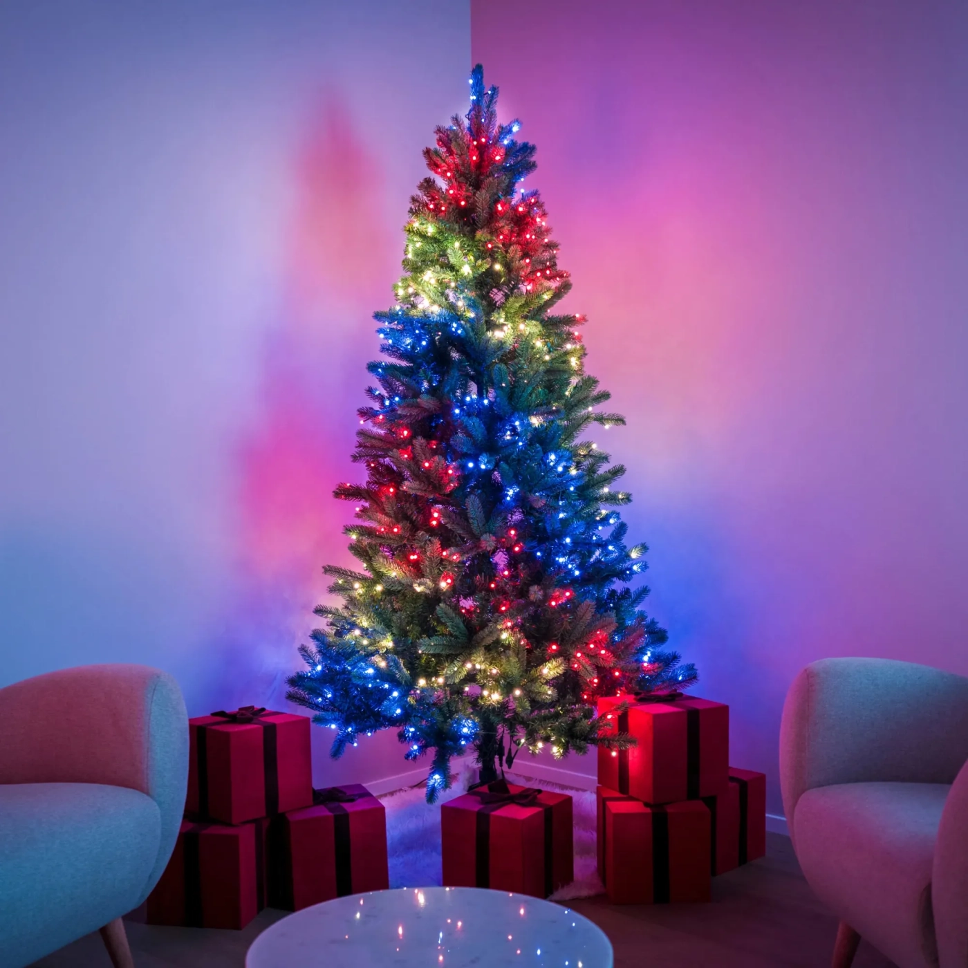 Купити Розумна LED гірлянда Twinkly Pre-lit Regal Tree RGBW (TG70P4425P01) - фото 2