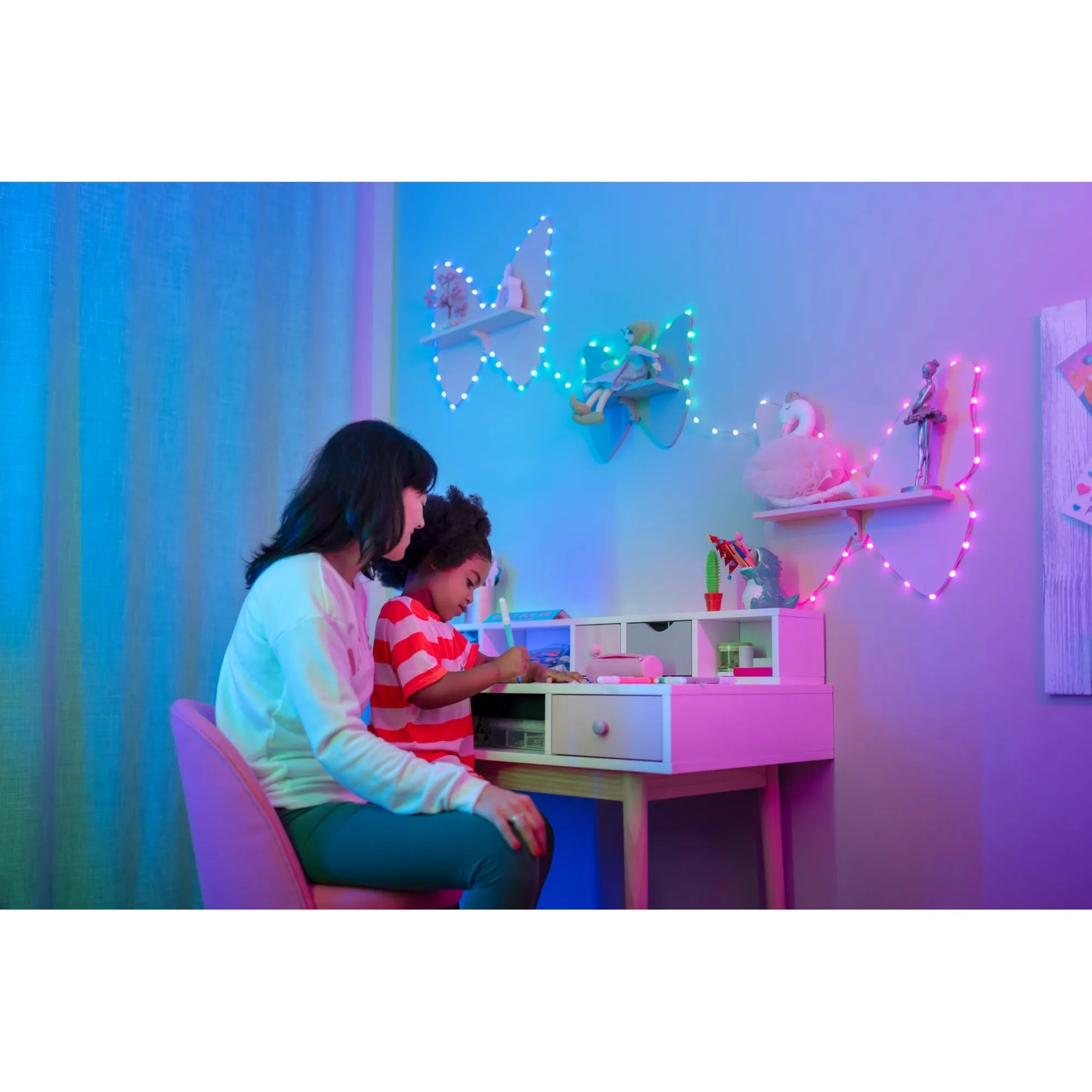 Купить Умная LED гирлянда Twinkly Candies Heart RGB 100LED 6m Clear (TWKH100RGB-T) - фото 12