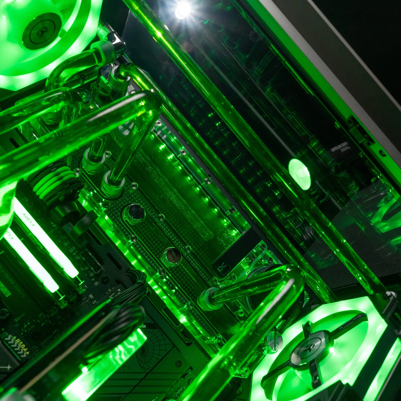 Купить Помпа с резервуаром Alphacool Core Distro Plate 240 Left with VPP Apex pump (15477) - фото 6