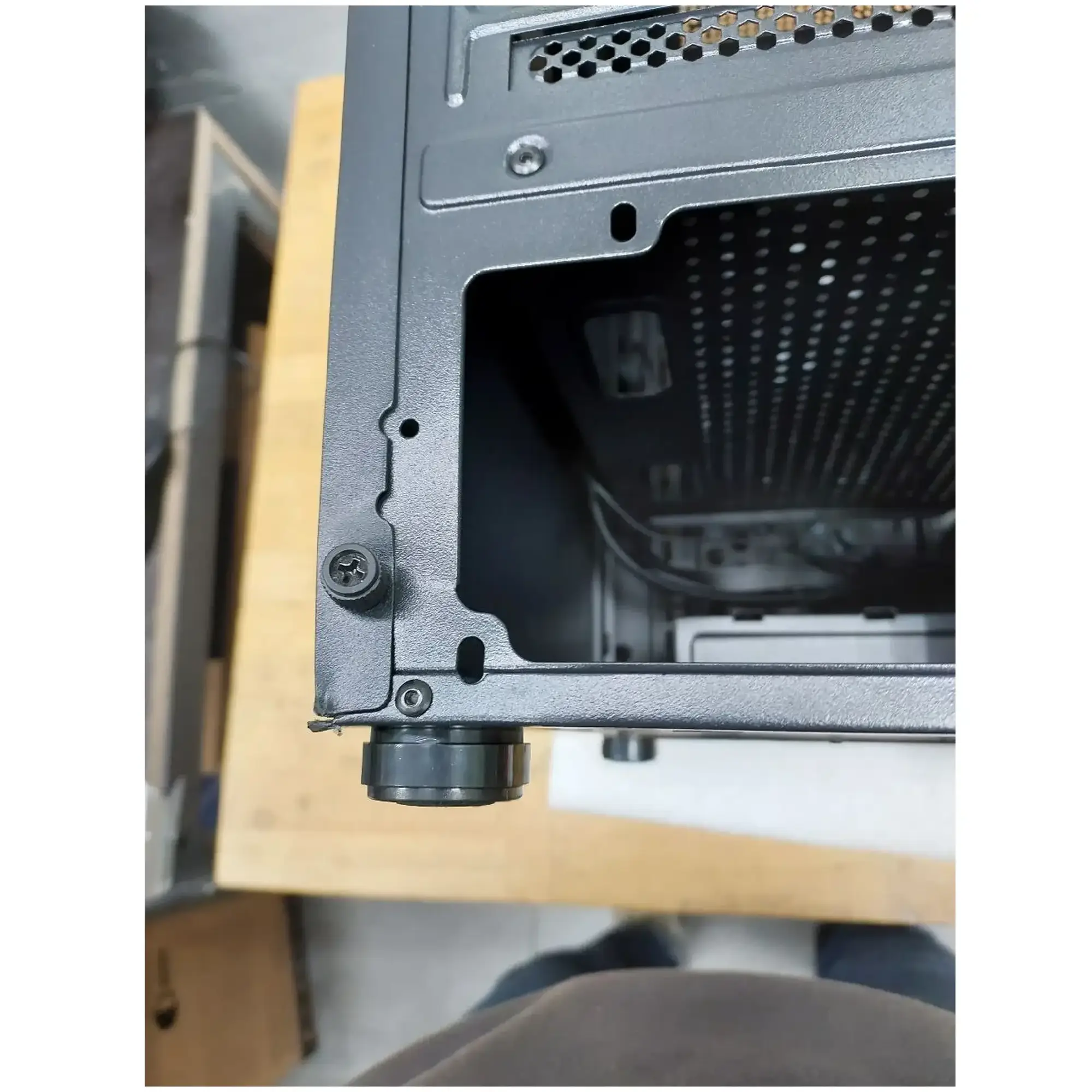 Купить Уценка корпус QUBE QB07M (QB07MMN4U310205) - фото 4