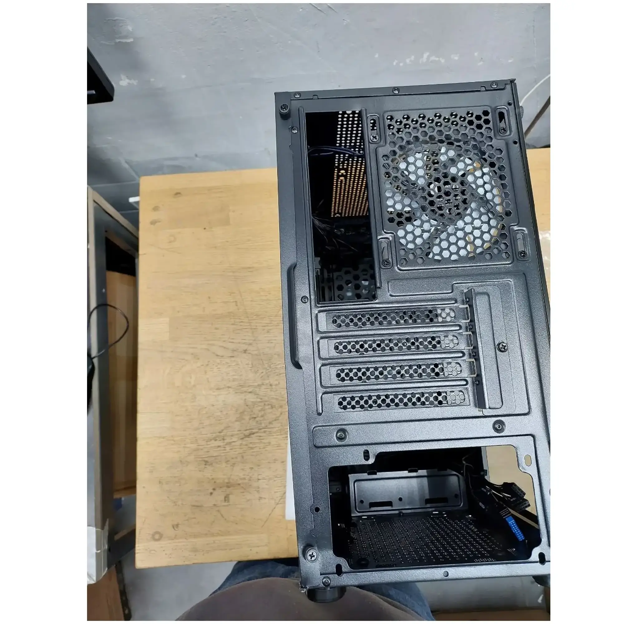 Купить Уценка корпус QUBE QB07M (QB07MMN4U310205) - фото 6