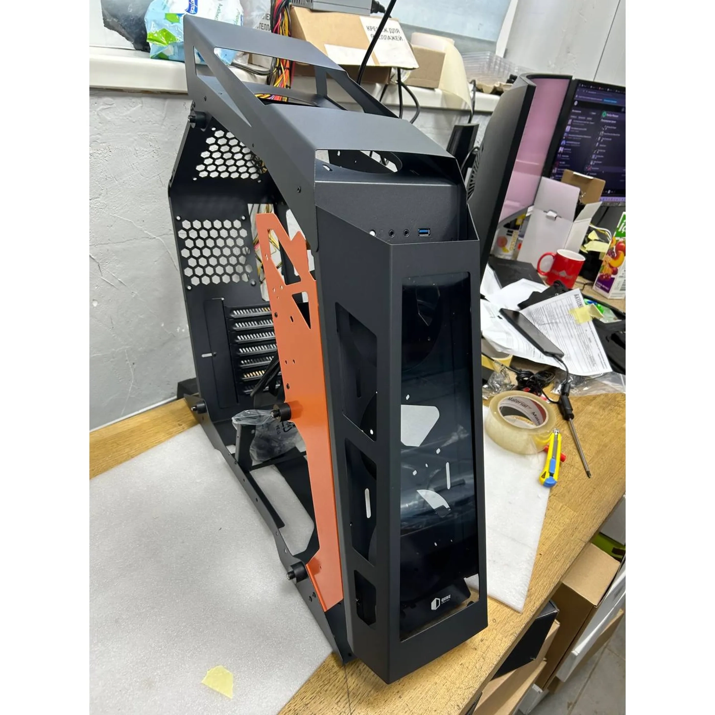 Купить Уценка Корпус QUBE STALKER Black-Orange (STALKERFMBU30268) - фото 1