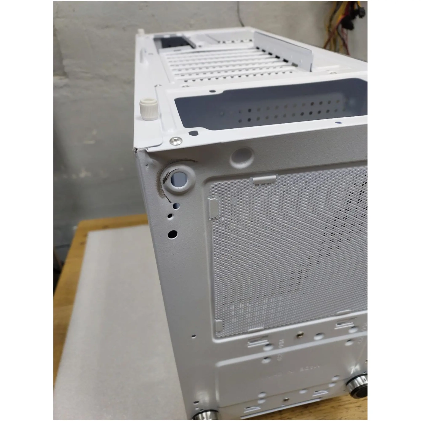 Купить Уценка корпус QUBE SNOW (SNOWFMMU32525) - фото 4