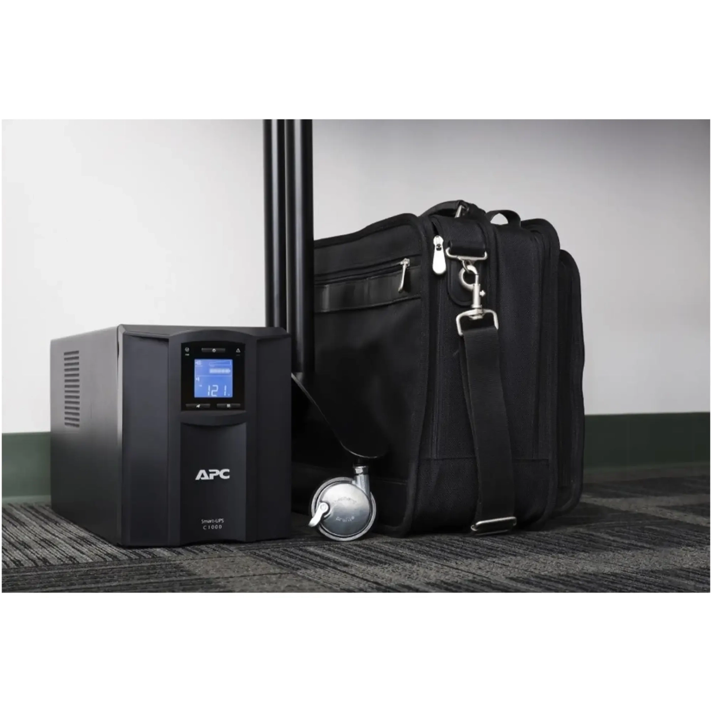 Купить ИБП (UPS) APC Smart-UPS C 1000VA LCD with SmartConnect (SMC1000IC) - фото 5