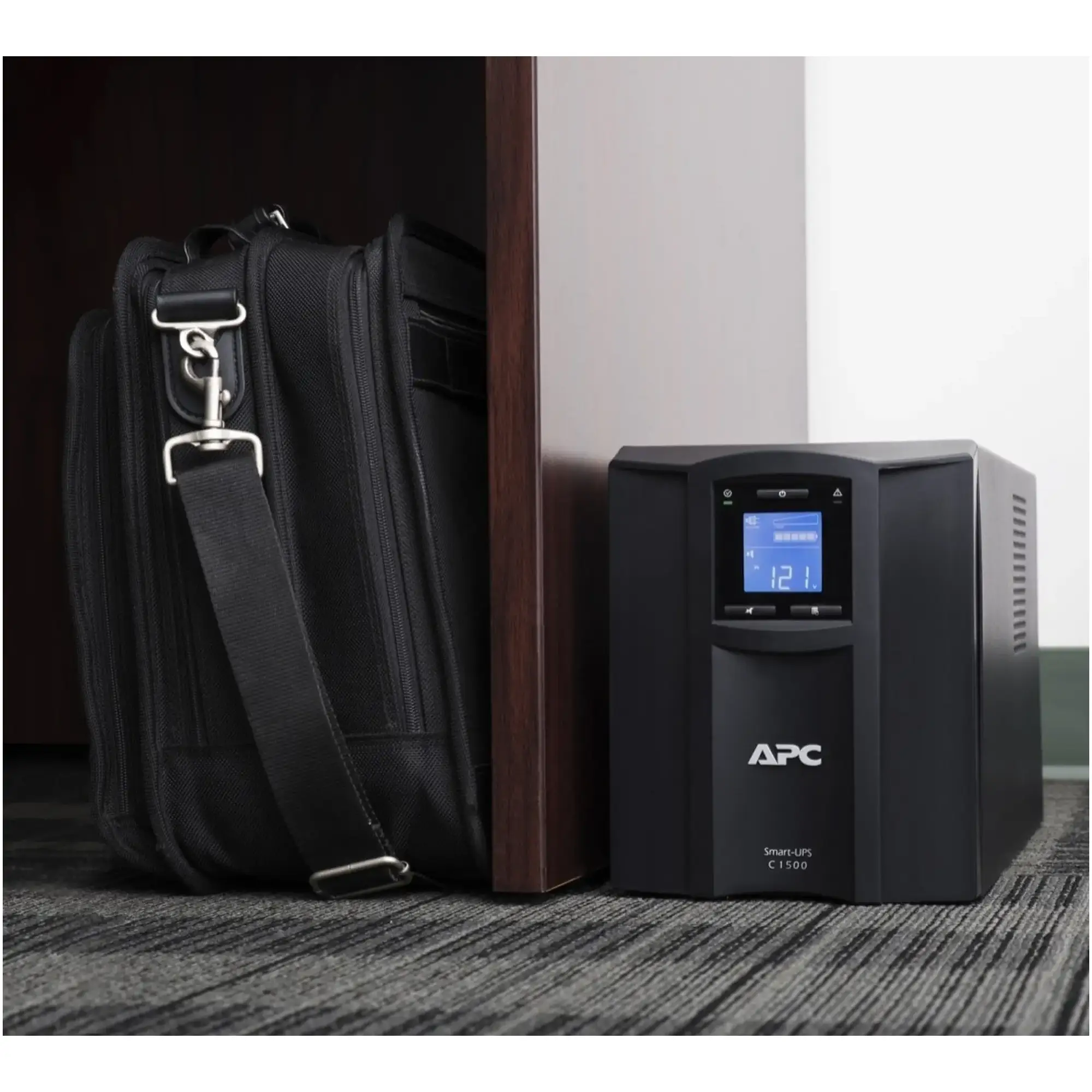 Купить ИБП (UPS) APC Smart-UPS C 1500VA with SmartConnect (SMC1500IC) - фото 4