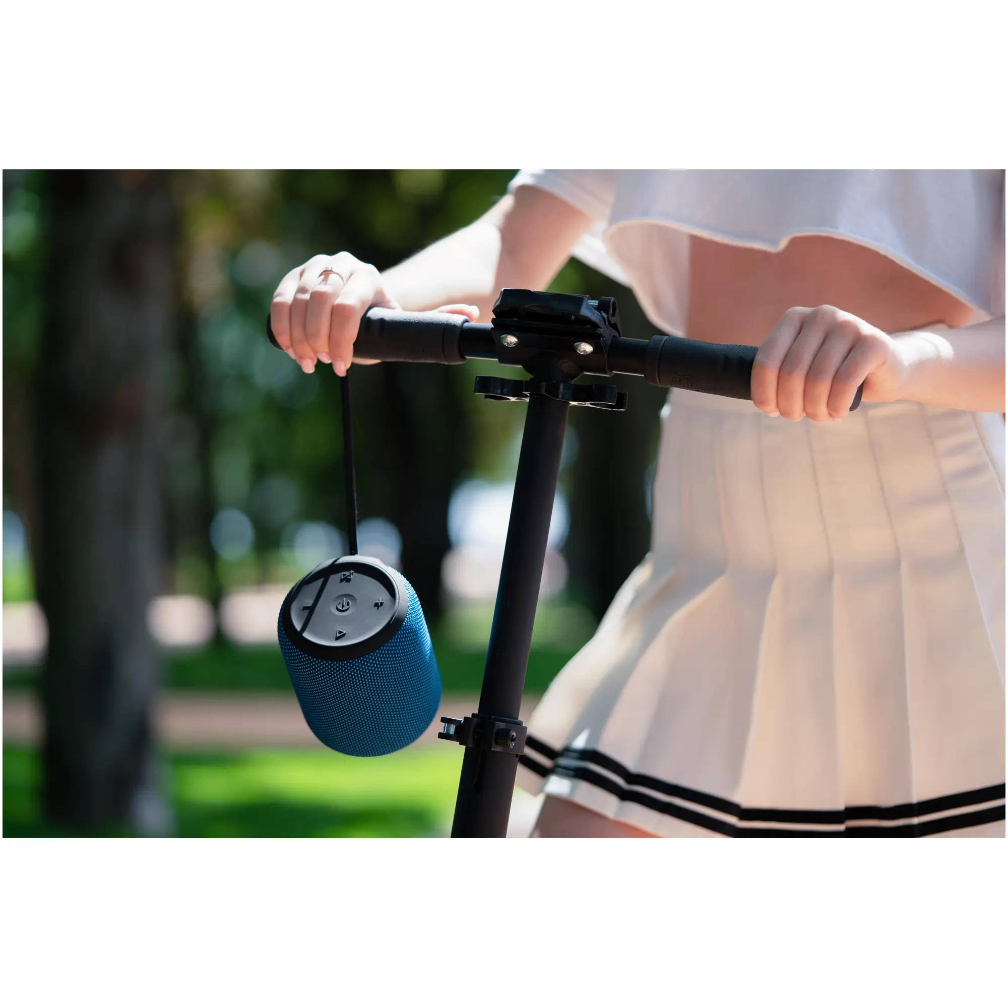 Купить Портативная колонка 2E SoundXPod Blue (2E-BSSXPWBL) - фото 9